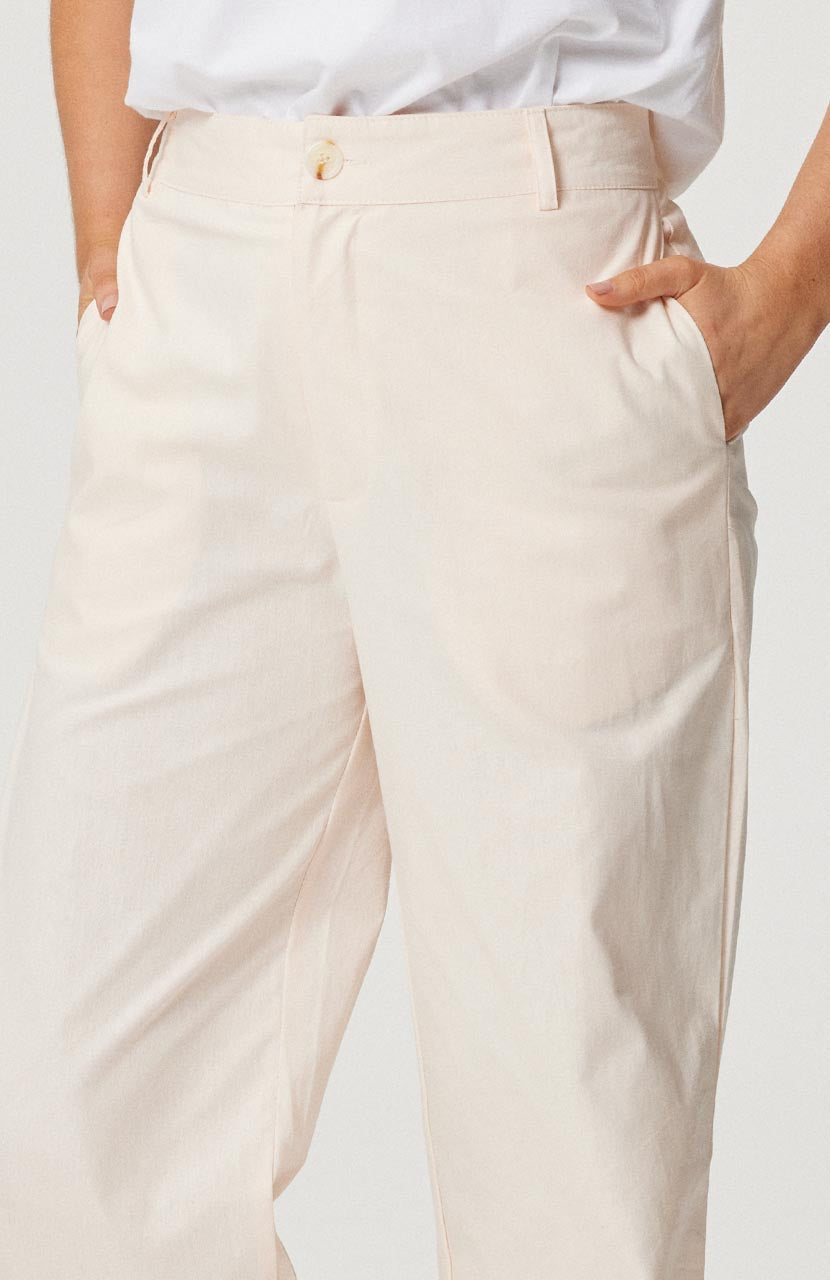 Lucy Trouser - Chalk